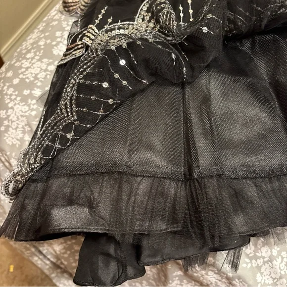 Masquerade Elegant Black Gown with Silver Accents Juniors 16/17 Vtg - Picture 9 of 9